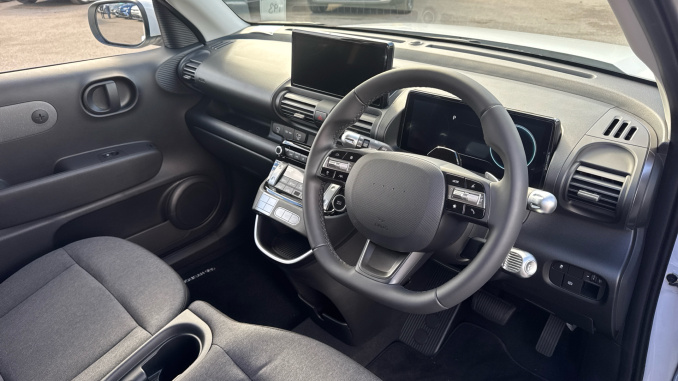 Hyundai INSTER 85kW 01 49kWh 5dr Auto Electric Hatchback - Image 11